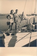 Photo Amateur -35 SAINT MALO, Deux Jolies Filles Dans Le Port Août 1955 - No CPA - Saint Malo