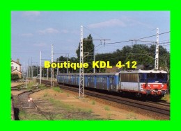 AL 372 - Train - Loco BB 8689 Quittant La Gare - MONTFORT LE GESNOIS - Sarthe - SNCF - Montfort Le Gesnois