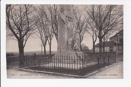 CPA 46 GRAMAT Monument Aux Morts - Gramat