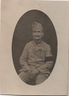 Photo De Studio Carte Postale Anciennen/sous-officier/ Croix De Guerre Et Citation/Brassard/ 1914-1918     PHOTN427 - Oorlog, Militair