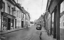 Neuilly Saint Front      02     Rue  De La Chapelle.   4 CV Renault     (voir Scan) - Sonstige & Ohne Zuordnung