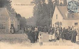 Notre Dame De Liesse      02     Pèlerinage .  Les Pèlerins  Pendant La Grande Neuvaine    (voir Scan) - Sonstige & Ohne Zuordnung