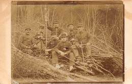 Sissonne     02     Le Camp;  Militaires Dans La Forêt De St Esmes. Photo Collée Sur Carte     (voir Scan) - Sissonne