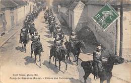 Sissonne     02     Le Camp: Entrée Des Cuirasiers        (voir Scan) - Sissonne