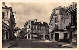 Soissons    02     La Rue Saint Martin En 1955    (voir Scan) - Soissons