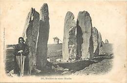 Themes Div-ref X192- Menhirs Du Vieux Moulin - Carte Bon Etat   - - Dolmen & Menhirs