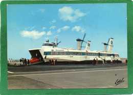 L'aéroglisseur Britannique Hovercraft   BOULOGNE - LE PORTEL Cpm Année 1971 Descente Des Voitures Et Passagers - Aéroglisseurs