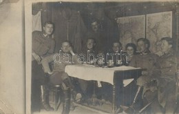 ** T2/T3 Első Világháborús Osztrák-magyar Katonák Sörözés Közben Hölgytársasággal / WWI K.u.k. Military, Soldiers Drinki - Unclassified