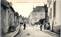 37 - NEUVY Le ROI --   Rue De La Gare - Neuvy-le-Roi