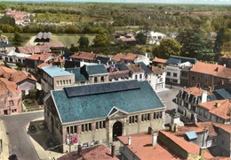 GENCAY VUE AERIENNE LA PLACE DES HALLES - Gencay