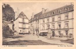 03 - BOURBON-l'ARCHAMBAULT - La Place Des Thermes - Bourbon L'Archambault