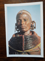 L10/284 Kenya. Femme Samburu - Kenya