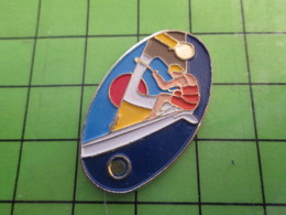 1018B Pin's Pins / Rare Et De Belle Qualité / THEME SPORTS : PLANCHE A VOILE - Sailing, Yachting