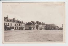 LE NEUBOURG - EURE - LA PLACE ARISTIDE BRIAND - Le Neubourg