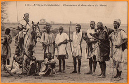 AFRIQUE OCCIDENTALE  -  BURKINA FASO  -  CHASSEURS Et GUERRIERS Du MOSSI   -  Janvier 1924 - Burkina Faso