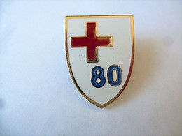 PINS Croix Rouge 80 Blason  / 33NAT - Verenigingen