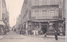 Carte 1905 NIORT / La RUE RICARD (très Animée , Magasin épicerie Niortaise) - Niort