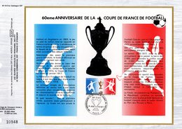 ⚽"  60 ANS DE LA COUPE DE FRANCE DE FOOTBALL " Sur Feuillet CEF 1er Jour En Relief De 1977 N° YT 1940. Parf état. - Cartas & Documentos