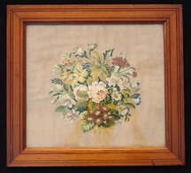 Tapisserie XIXème " Au Petit Point " à Décor D' Un Bouquet De Plusieurs Fleurs Colorés. Cadre En Pitchpin Avec Filets De - Teppiche & Wandteppiche