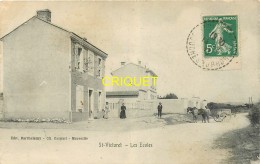 13 St Victoret, Les Ecoles, Animée, Charette Attelée...., Belle Carte Pas Courante Affranchie 1913 - Autres & Non Classés