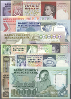 Madagascar: Set Of 10 Banknotes Containing 50, 100, 500, 1000, 5000 & 10.000 Francs, Different Issue - Madagascar