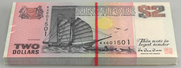 Singapore / Singapur: Origial Bundle Of 100 Pcs 2 Dollars ND P. 29 In UNC. (100 Pcs) - Singapore