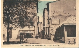SARRIANS - MONTMIRAIL   ( 84 )  La  Place  Et  La  Rue  Gambetta  . - Sarrians