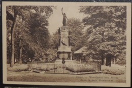 Dour Monument Aux Morts Dans Le Parc Communal - Dour