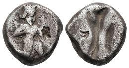 REYES DE PERSIA, Tiempos De Xerxes II A Darios II. Siglos. 485-420 A.C. Sardis. A/ Rey Persa Corriendo Arrodillado A Der - Other & Unclassified