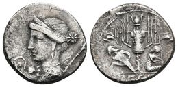 JULIO CESAR. Denario. 46-45 A.C. Ceca Militar Móvil (Hispania). A/ Busto Drapeado De Venus A Izquierda, Delante Lituus Y - Republic (280 BC To 27 BC)