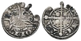 FERNANDO III. Dinero. (1217-1252). Coruña. Sin Punto Dentro De Los Roeles. AB. 211. Ve. 0,58g. Defectos En El Cospel. MB - Other & Unclassified