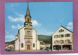 67 ROTHAU Place Du Marché Dans Le Fond La Montagne Du Struthof  Bureau DeTabac Journaux - Rothau