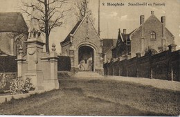 Hooglede. Standbeeld En Pastorij - Hooglede