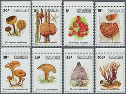 Thematik: Pilze / Mushrooms: 1979, ZAIRE: Mushrooms Complete Set Of Eight Stamps In A Lot With 160 S - Mushrooms