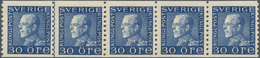 Schweden: 1936, King Gustaf V. 30öre Ultramarine On White Paper In A Lot With 100 Stamps Mostly In L - Unused Stamps