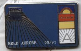 Pin's Banque Bred Carte Bancaire Aurore - Banques