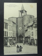 Parthenay Porte De L'Horloge Côté De La Ville - Parthenay