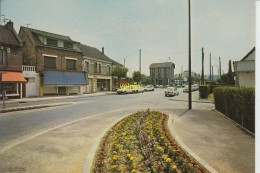 Les Clayes Sous Bois Place De La Gare - Les Clayes Sous Bois