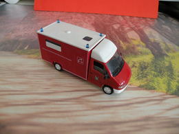 Renault Master - Pompier - 1/50 - SOLIDO France - - Pompiers