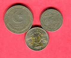 LOT 3 MONNAIES DIFFERENTES TB+ 2,5 - Pakistan