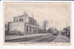 CHAUMONT EN VEXIN - LA GARE - ARRIVEE D'UN TRAIN - 60 - Chaumont En Vexin