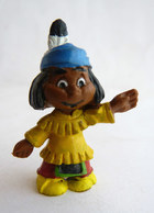 TRES RARE  Figurine YAKARI QUI SALUT - PLASTOY -  1984 Schleich PETIT MODELE (2) - Little Figures - Plastic