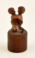 Táncoló Gyermekek. Faragott Fa Szobrocska /  Dancing Children. Carved Wood Statue. 8 Cm - Autres & Non Classés