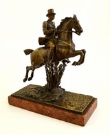 Copyright Thenn Vienna Jelzéssel: Ugrató Lovas. Bronz, Márvány Talapzaton, M:20 Cm, H:19 Cm - Autres & Non Classés