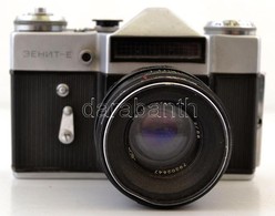 Zenit-E Fényképezőgép, Helios-44 2/58 Objektívvel, Eredeti Bőr Tokjában, Működőképes állapotban. /Vintage Russian Camera - Cámaras Fotográficas