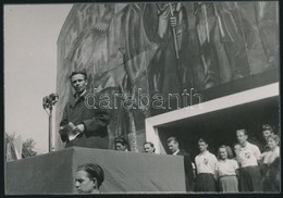Rajk László (1909-1949) Belügyminiszter Fotója, Kartonra Ragasztva, 12,5x18 Cm - Other & Unclassified