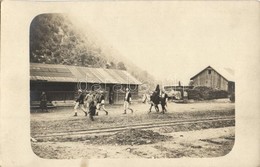 ** T2 Skopje, Railway Station, K.u.K. Soldiers With Horse. Photo - Non Classés