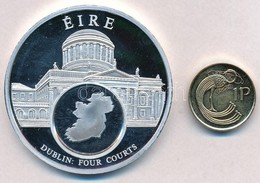 DN 'Európai Valuták / Írország - Dublin - Four Courts épülete' Ezüstözött Fém Emlékérem (50mm) + Írország 1998. 1p Cu-ac - Non Classés
