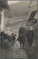 Ansichtskarten: Motive / Thematics: KINDER / JUGEND, Ca. 1900/40, Schachtel Mit Ca. 350 Privaten Fot - Autres & Non Classés