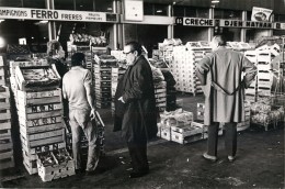 GRANDE PHOTOGRAPHIE : LES HALLES DE RUNGIS PRIMEURS GROSSISTE PHOTOGRAPHE ALAIN KELER 94 VAL-DE-MARNE 29 X 20 CM - Rungis